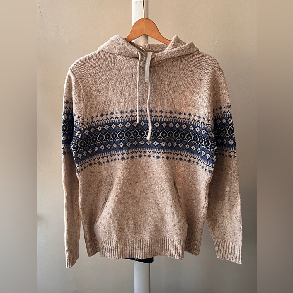 Men’s JCrew hooded sweater with front pocket